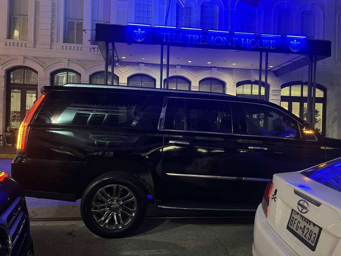 Galveston Cadillac Escalade Tremont House — Houston Limo Chauffeur