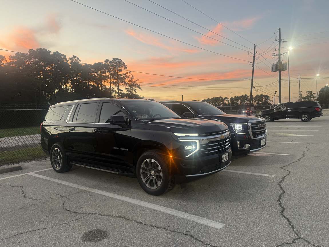 IAH Bush Intercontinental Airport Chevy Suburban Yukon sunset — Houston Limo Chauffeur