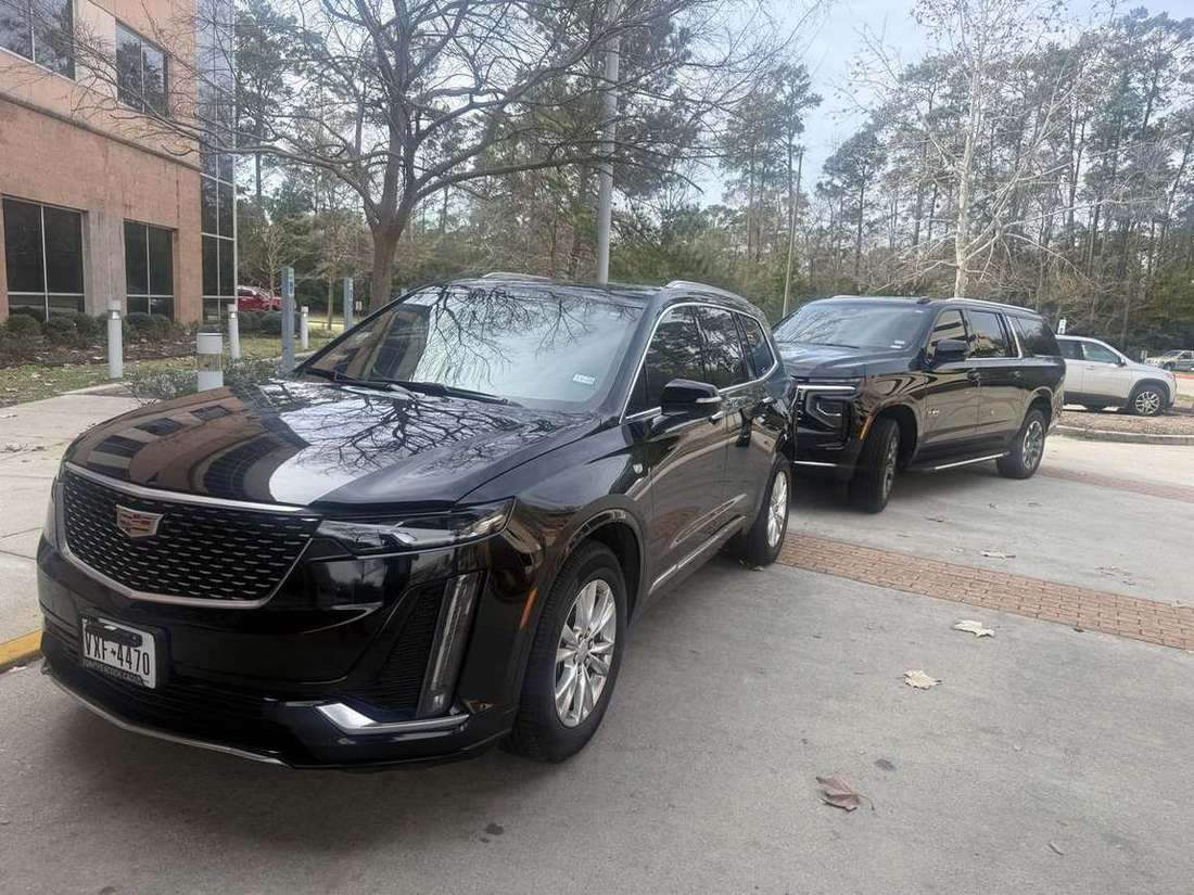 The Woodlands Cadillac XT6 Yukon office — Houston Limo Chauffeur
